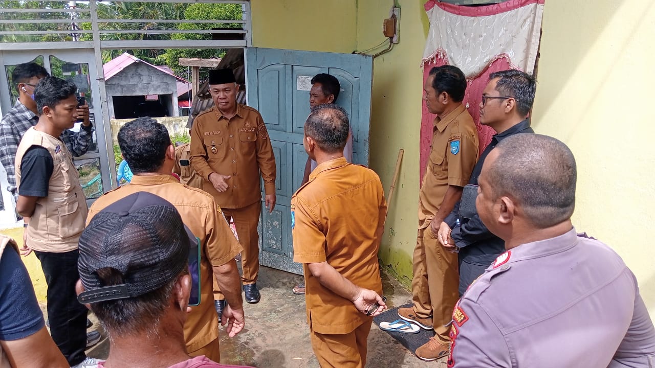 Bidang Linjamsos  Salurkan Bantuan Bencana Angin Puting Beliung di Kelurahan Kastela